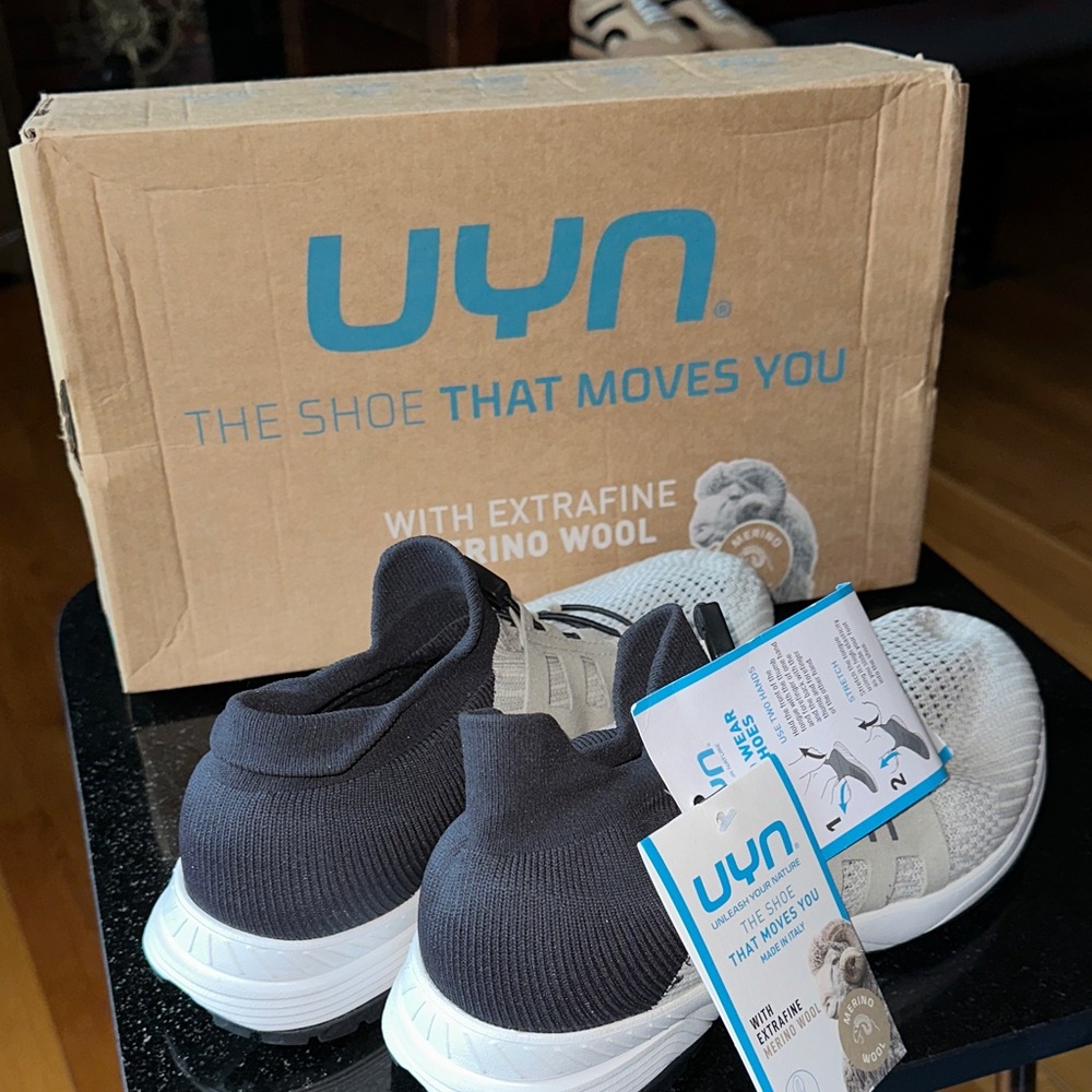 UYN Light Gray Extrafine Merino Wool Knit Athletic Sneakers from Italy - Picture 4 of 5